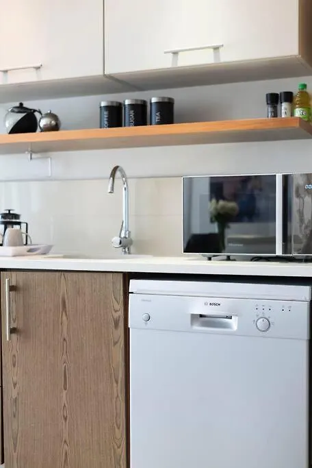 Canal-Side Serenity: Stylish Apartment Retreat Cape Town Güney Afrika